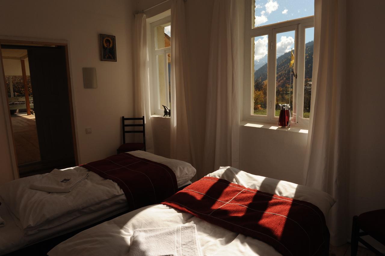 Grand Hotel Ushba Mazeri Kamer foto